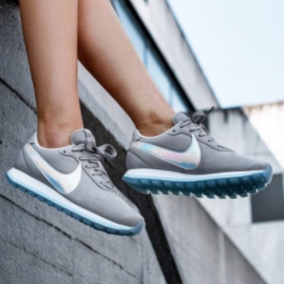 Rare Nike Pre Love OX Sneakers New In Box - Picture 3 of 3